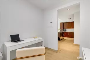 910 Lenora St, Seattle, WA 98121 - Photo 22