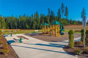 3978 McCormick Vlg Dr, Bremerton, WA 98312 - Photo 4