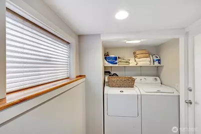 7911 5th Avenue NE #2, Seattle, WA 98115 - Photo 8