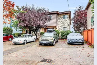 3828 Whitman Avenue N, Seattle, WA 98103 - Photo 2