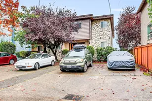 3828 Whitman Ave N, Seattle, WA 98103 - Photo 2