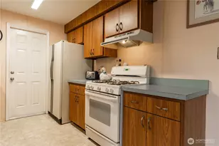 6818 Vail Dr, Lynden, WA 98264 - Photo 10