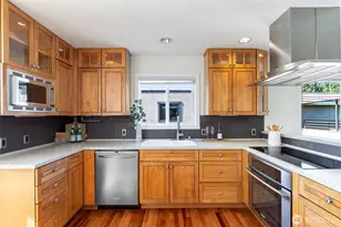 832 Lake St S, Kirkland, WA 98033 - Photo 10