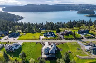 5445 Heilman Ct, Anacortes, WA 98221 - Photo 4