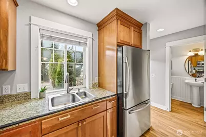 3219 21st Avenue W #A, Seattle, WA 98199 - Photo 8