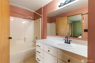 10207 59th Dr NE, Marysville, WA 98270 - Photo 14