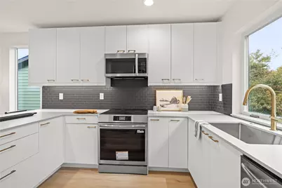 4107 25th Avenue SW, Seattle, WA 98106 - Photo 12