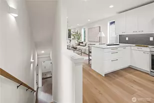 4107 25th Ave SW, Seattle, WA 98106 - Photo 8