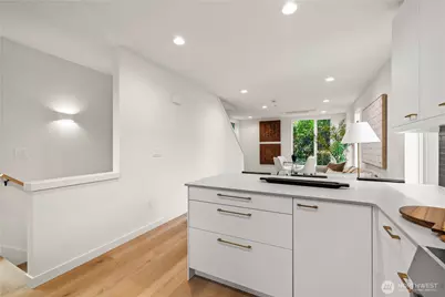 4107 25th Avenue SW, Seattle, WA 98106 - Photo 14