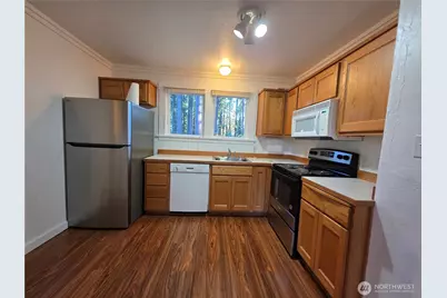 3306 S Camano Drive #B, Camano Island, WA 98282 - Photo 12