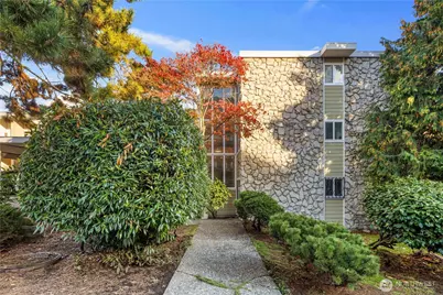 3600 25th Avenue W, Seattle, WA 98199 - Photo 2