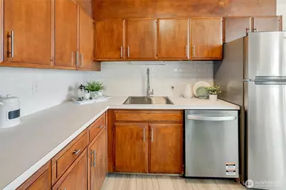 500 Olympic Place #304, Seattle, WA 98119 - Photo 16