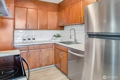 500 Olympic Place #304, Seattle, WA 98119 - Photo 14