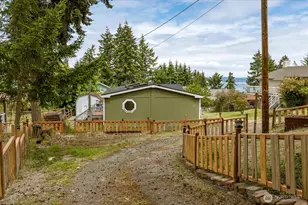 99 E Morris Rd, Coupeville, WA 98239 - Photo 32