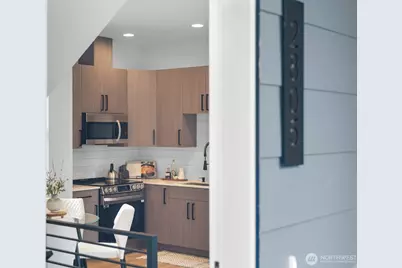 2805 S Grand Street, Seattle, WA 98144 - Photo 1