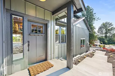 1238 9th Street SW, Puyallup, WA 98371 - Photo 2