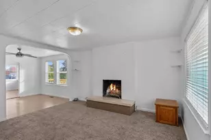 2431 Pine St, Everett, WA 98201 - Photo 2