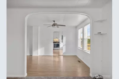 2431 Pine Street, Everett, WA 98201 - Photo 4