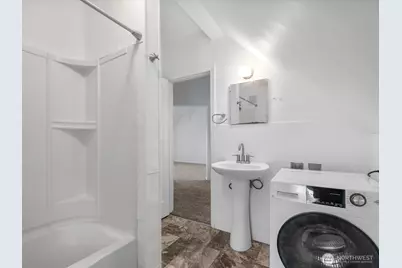 2431 Pine Street, Everett, WA 98201 - Photo 14