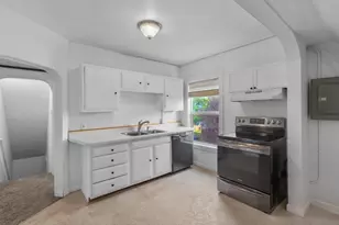 2431 Pine St, Everett, WA 98201 - Photo 12