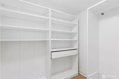 18707 SE Newport Way #102, Issaquah, WA 98027 - Photo 20