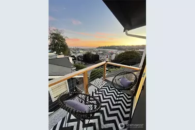 2220 14th Avenue W, Seattle, WA 98119 - Photo 16