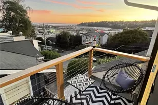 2220 14th Ave W, Seattle, WA 98119 - Photo 16