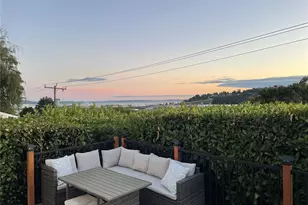 2220 14th Ave W, Seattle, WA 98119 - Photo 4