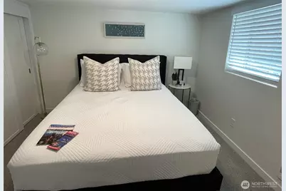 2220 14th Avenue W, Seattle, WA 98119 - Photo 24