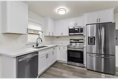 4512 S 3rd Avenue #C, Everett, WA 98203 - Photo 16