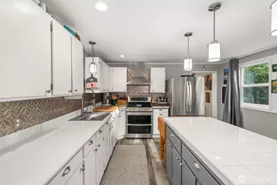 716 First Street W, South Bend, WA 98586 - Photo 12