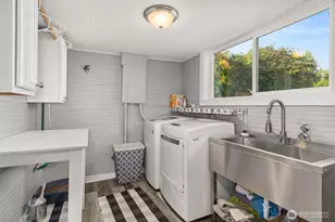 716 First Street W, South Bend, WA 98586 - Photo 16