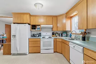 237 167th St S, Spanaway, WA 98387 - Photo 12