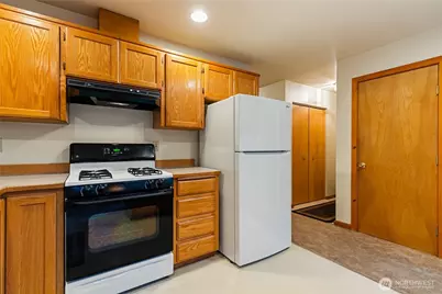 7077 Austin Pass Road, Glacier, WA 98244 - Photo 12