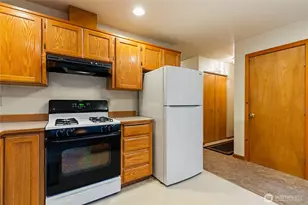 7077 Austin Pass Rd, Glacier, WA 98244 - Photo 12