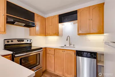 1425 S Puget Drive #B3, Renton, WA 98055 - Photo 10