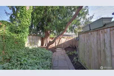 908 15th Avenue E, Seattle, WA 98112 - Photo 36
