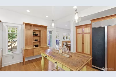 908 15th Avenue E, Seattle, WA 98112 - Photo 14