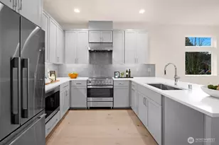 1416 N 47th St, Seattle, WA 98103 - Photo 10