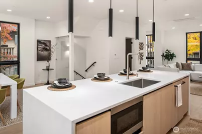 419 99th Avenue NE, Bellevue, WA 98004 - Photo 8