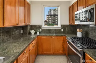 2607 Western Ave, Seattle, WA 98121 - Photo 10