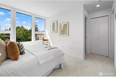 8833 C Wallingford Avenue N, Seattle, WA 98103 - Photo 10