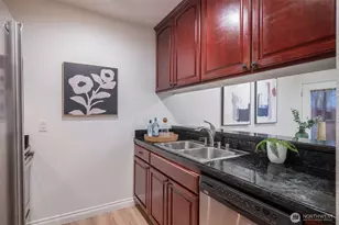 717 E Denny Way, Seattle, WA 98122 - Photo 8
