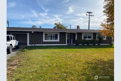 9016 Bong Loop Drive #B, Moses Lake, WA 98837 - Photo 2