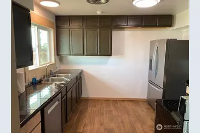 9016 Bong Loop Drive #B, Moses Lake, WA 98837 - Photo 8