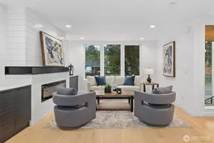 12011 36th Ave NE, Seattle, WA 98125 - Photo 2