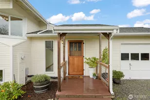 650 NE Otis St, Coupeville, WA 98239 - Photo 2