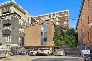 1718 Summit Ave, Seattle, WA 98122 - Photo 2