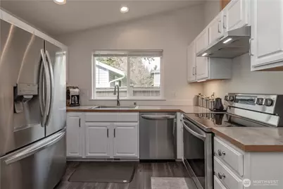 8119 117th Street Ct E, Puyallup, WA 98373 - Photo 10
