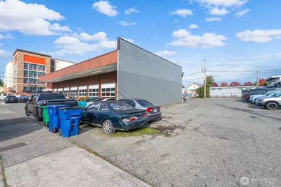 9700 Aurora Avenue N, Seattle, WA 98103 - Photo 6